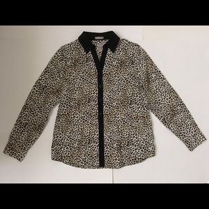 Chicos Leopard Animal Print Button down Blouse